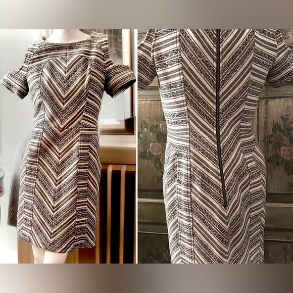 PENDLETON Portland Collection. Wool Cutout Sheath Dress. - Picture 7 of 9